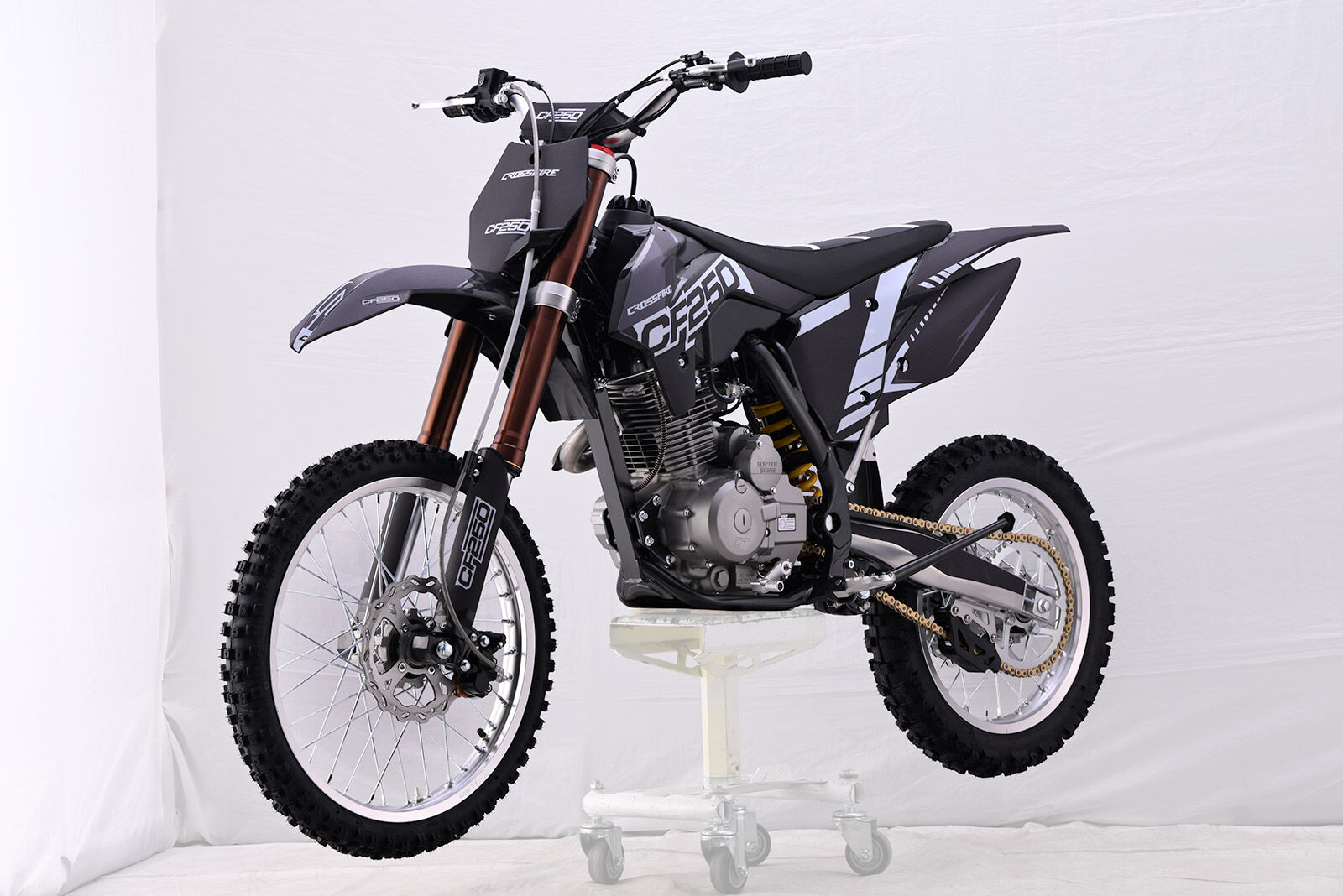 CF250blk (3)